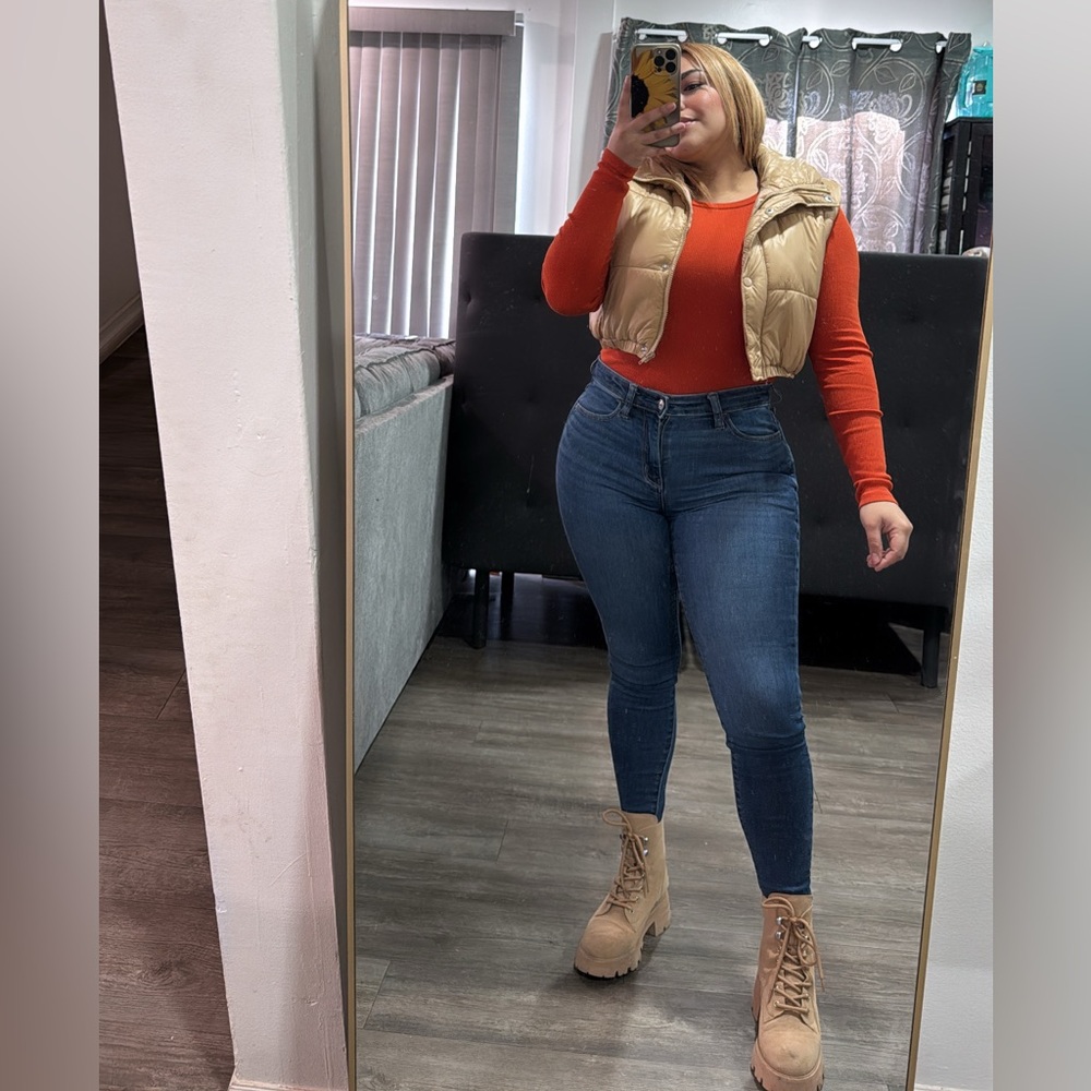 ✅🌼I am POSHMARK ambassador ❤️shop with confidence - Picture 7 of 17